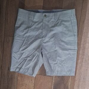 Hart Schaffner Marx Men's Gray Shorts Size 36